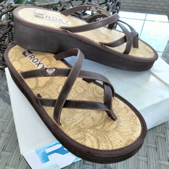 Roxy Hola! Platform Flip Flops - Picture 2 of 6